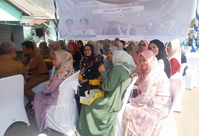 PT TSM Bedah Tiga Rumah Warga Talang Kelapa