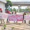 Puluhan Massa Aksi Desak Kejati Sumsel Tangani Dugaan Korupsi Oknum Kades Rimau Sungsang
