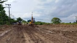 Dikebut 45 Hari, Jalan Tembusan Kasiba–Lasiba Palembang Mulai Dicor, Cuaca Hujan Jadi Tantangan