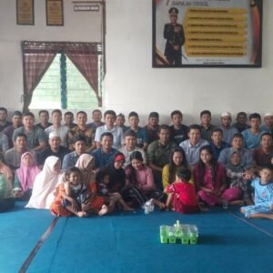 *Bentuk Kemitraan, Dit Polairud Polda Sumsel Berikan BinluhTerhadap masyarakat pesisir perairan desa bunga karang.*