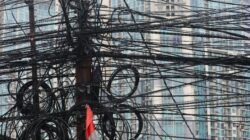 Tiang Listrik Dipadati Kabel Provider, Penertiban Infrastruktur Didorong