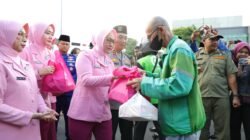 *KAPOLDA SUMSEL DAN BHAYANGKARI CEK POS PENGAMANAN OPS KETUPAT 2026, BAGIKAN TALI ASIH HINGGA TAKJIL DI POS PELAYANAN SIMPANG 5 DPRD*