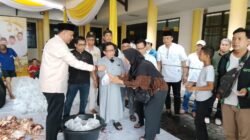 SAPI SIMENTAL KETUM DPP PARTAI GOLKAR CURI PERHATIAN DI DPD GOLKAR SUMSEL SAAT PEMOTONGAN HEWAN KURBAN